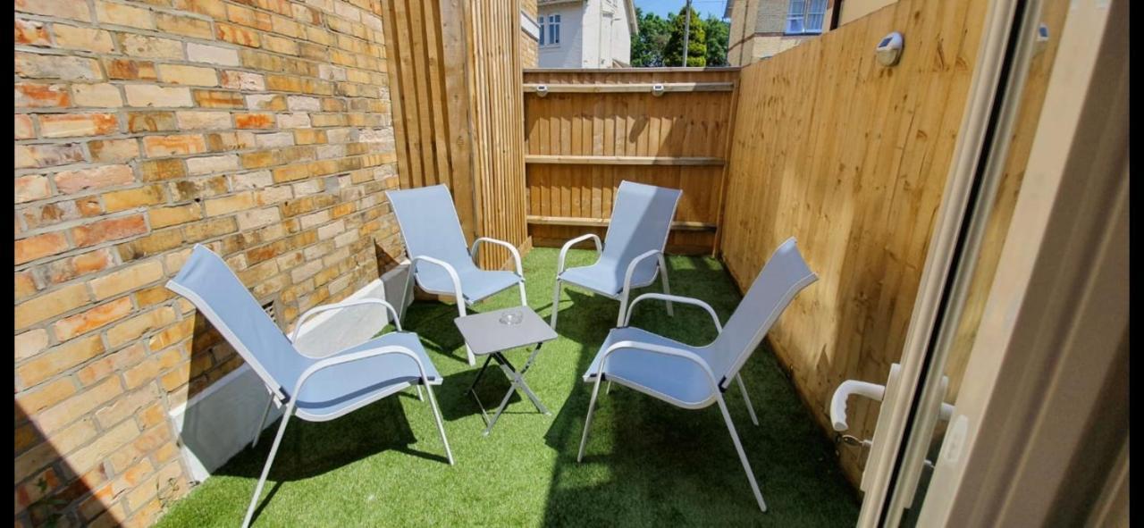 Superb 2 Beds 2 Baths New Apartment W/ Garden+Patio Bournemouth Exteriér fotografie