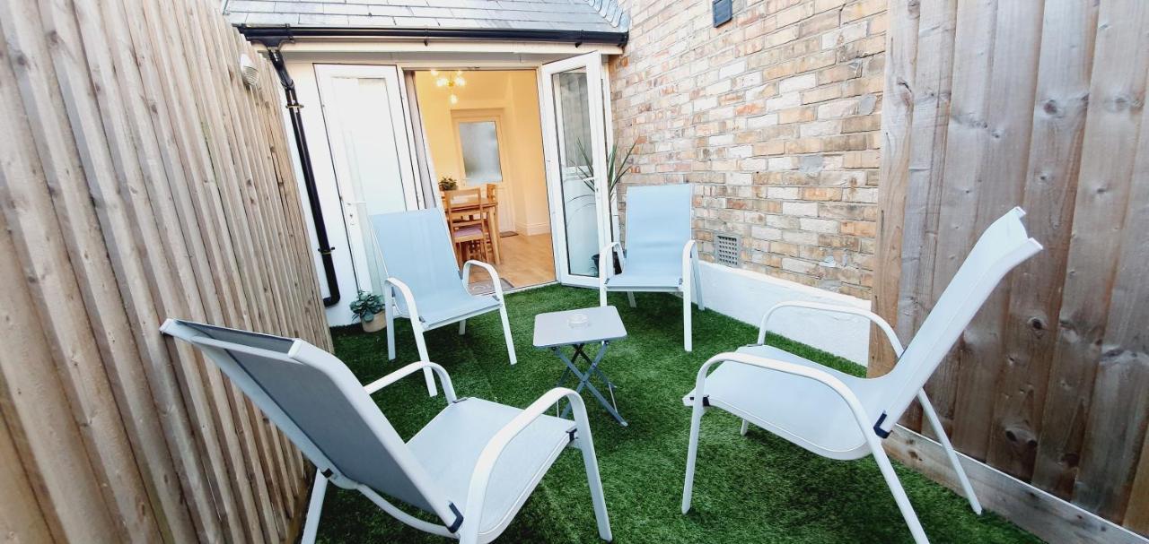 Superb 2 Beds 2 Baths New Apartment W/ Garden+Patio Bournemouth Exteriér fotografie