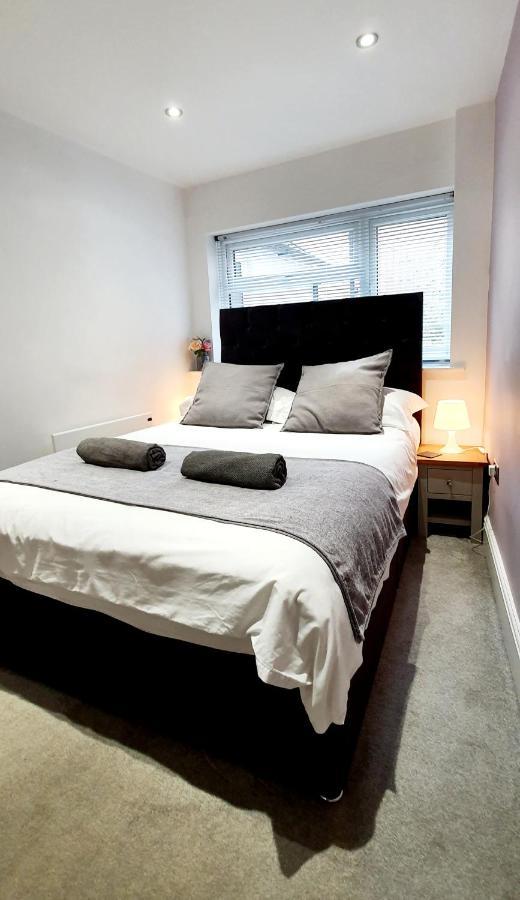 Superb 2 Beds 2 Baths New Apartment W/ Garden+Patio Bournemouth Exteriér fotografie