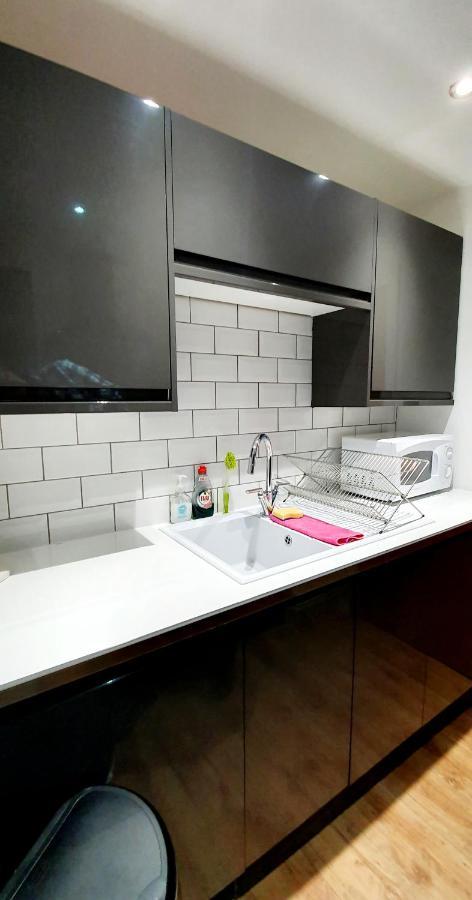 Superb 2 Beds 2 Baths New Apartment W/ Garden+Patio Bournemouth Exteriér fotografie