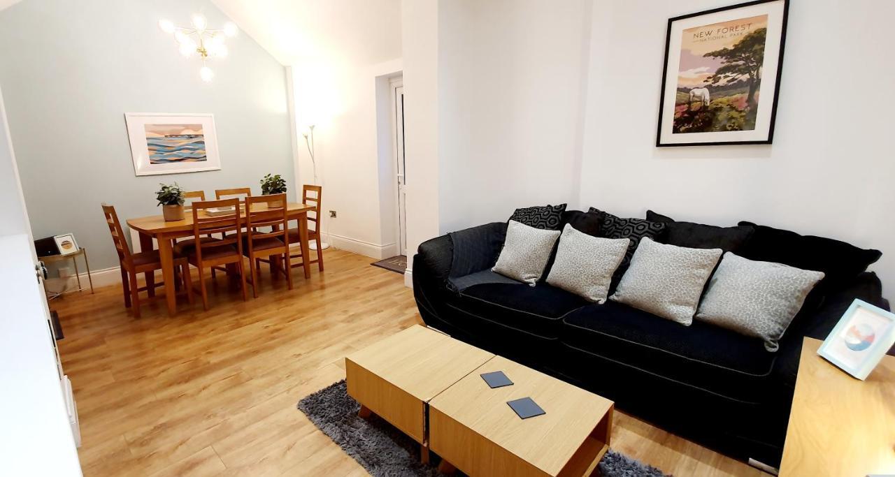 Superb 2 Beds 2 Baths New Apartment W/ Garden+Patio Bournemouth Exteriér fotografie